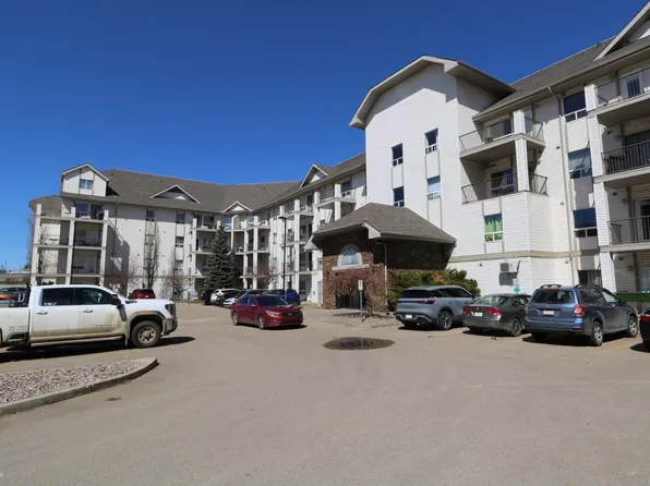 330 Clareview Station Dr NW #1204, Edmonton, AB T5Y 0E6