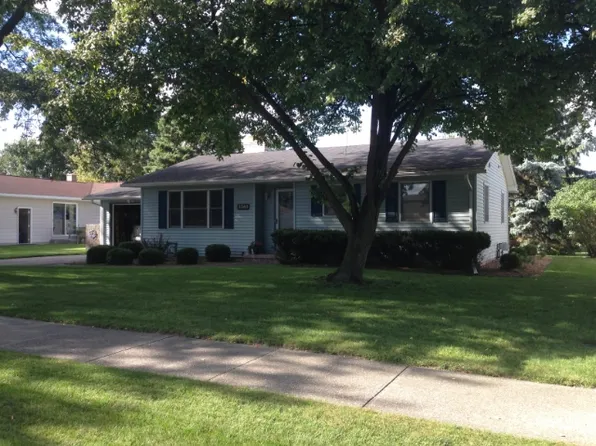 3361 Northway Dr, Bay City, MI 48706