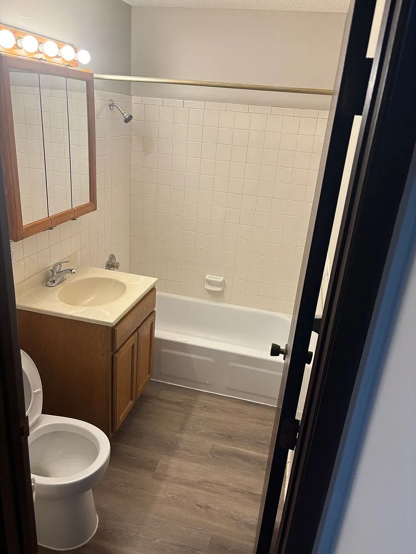 2525 Harriet Ave Building — Photo 3