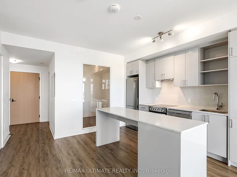 50 George Butchart Dr #906 — Photo 2
