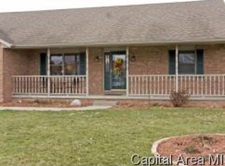 2 Constitution Dr, New Berlin, IL 62670