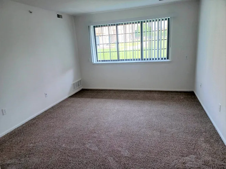Thornridge Apartments — Photo 72