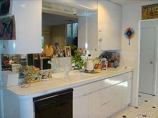 4th image of 3059 Seaview Ln