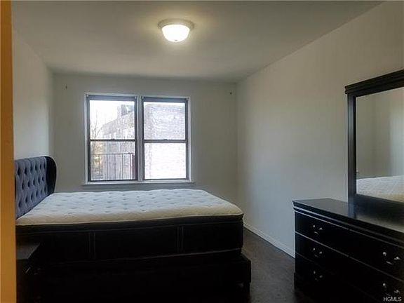 4th image of 500 Riverdale Ave APT 6D