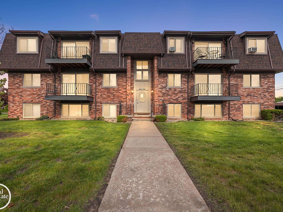 1st image of 225 Riviera Dr #46