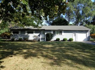 34 Viscount Dr, Rochester, NY 14623