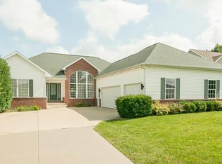 2730 Hunters Ridge Rd, Marion, IA 52302