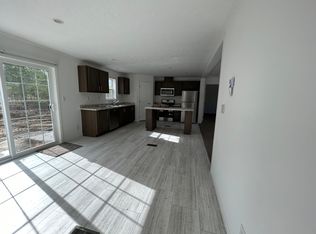 79 Plains Rd #18, Leeds, ME 04263