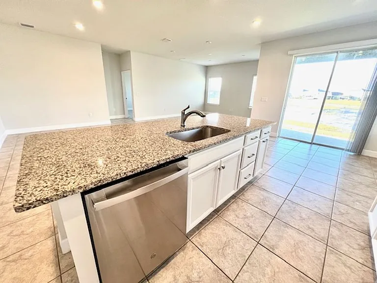 8351 Greenway Ave — Photo 6