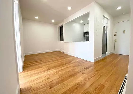 Rented by EastMount Realty LLC | media 31