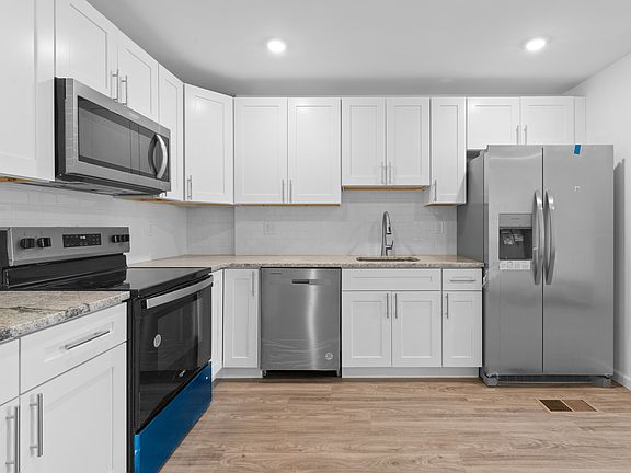 3rd image of 917 N 43rd St #1