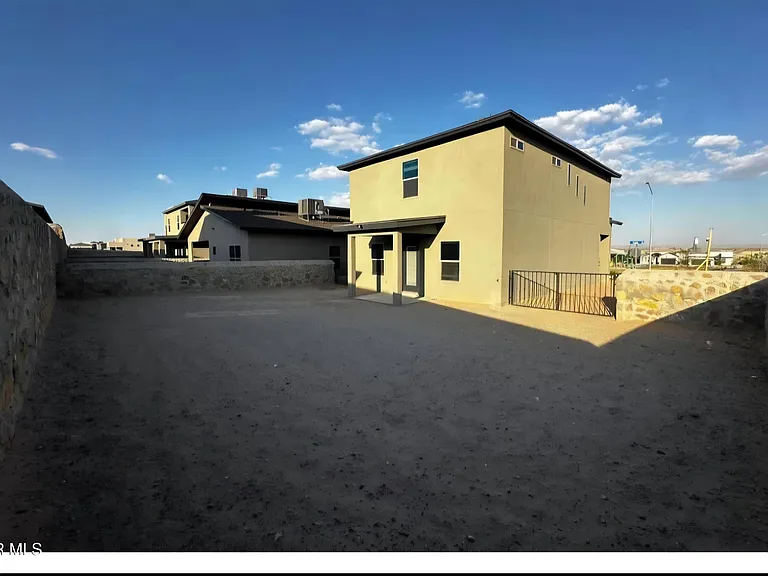1747 Eased St — Photo 10