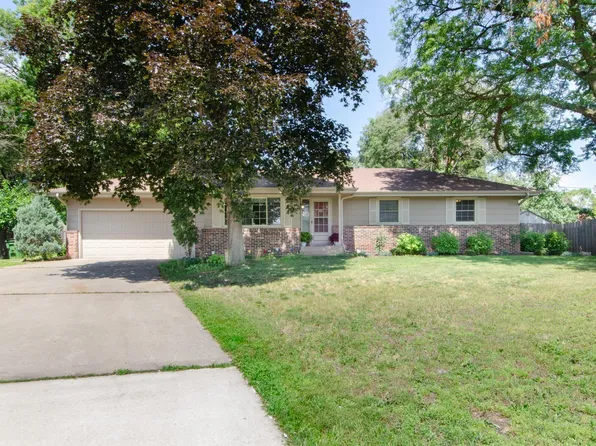 1200 Woodbine Ln, Brooklyn Center, MN 55430