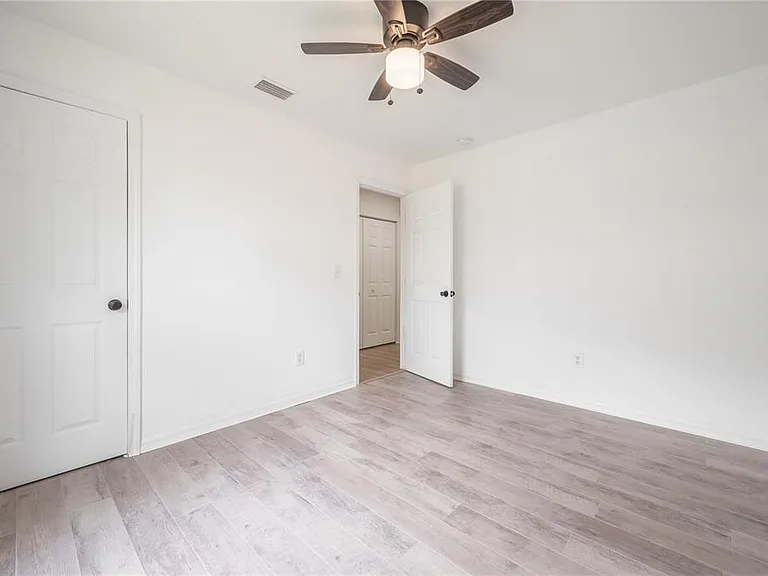 1508 E Jean St — Photo 33