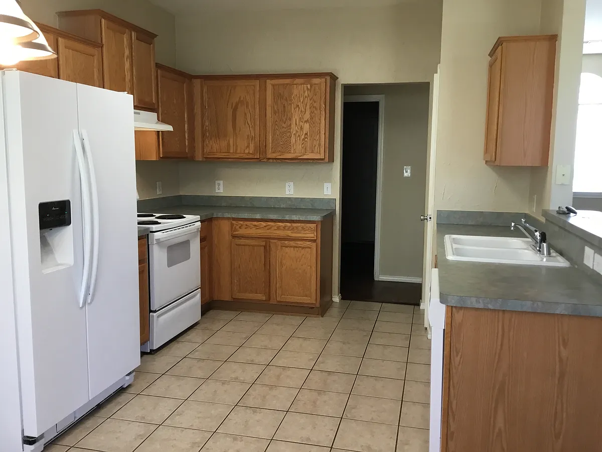 Building Photo - 1413 Park Palisades Dr