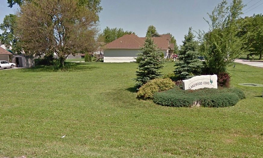 Street View and lot landscaping
