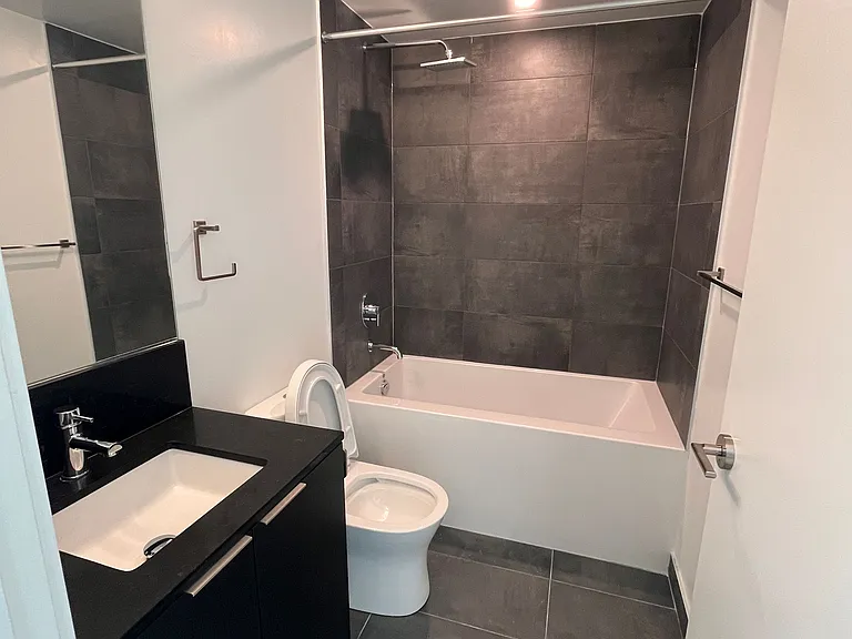 8 Wellesley St W #901 — Photo 6