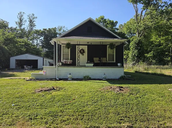 2405 Ledford Rd, Harrisburg, IL 62946