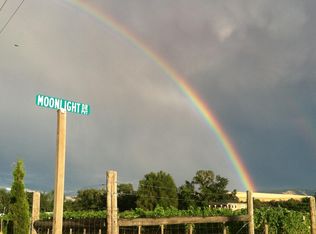 14 Moonlight Dr, Walla Walla, WA 99362