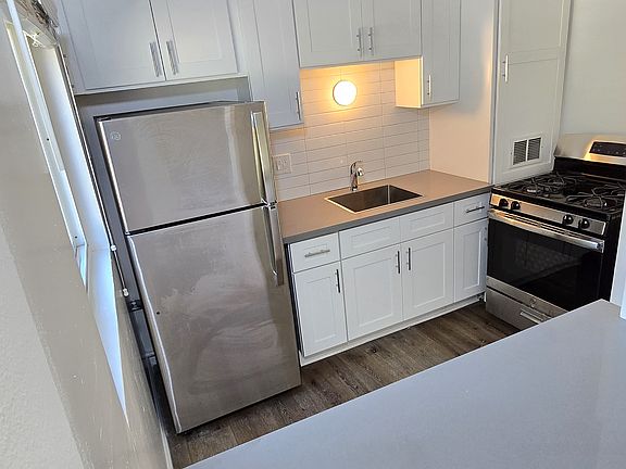 4th image of 11318 Joffre St #4