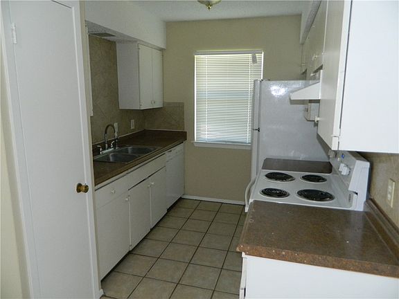 4th image of 8901 Tronewood Dr APT C