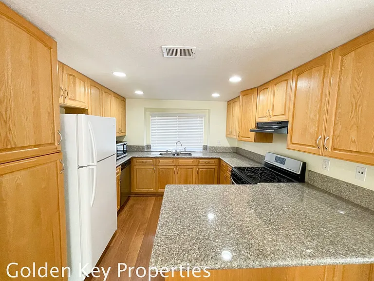 165 Paseo Marguerita — Photo 5