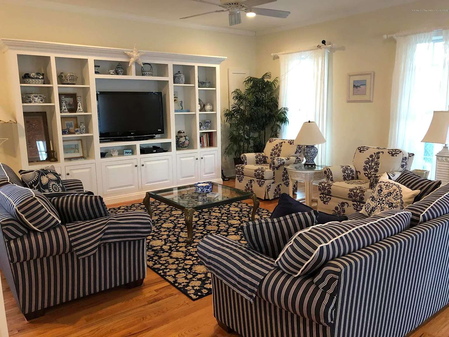 5 bed, 3.5 bath, 2782 sqft, $3,400 — Photo 4
