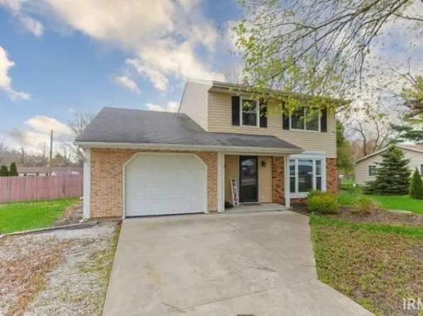 51272 Bittersweet Rd, Granger, IN 46530