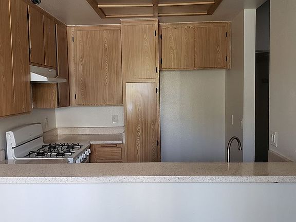 5th image of 302 E Broadway APT 308