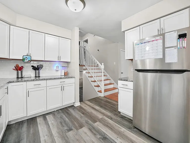 626 E 156th Pl — Photo 8