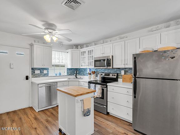 5th image of 53 Cambridge Court #B