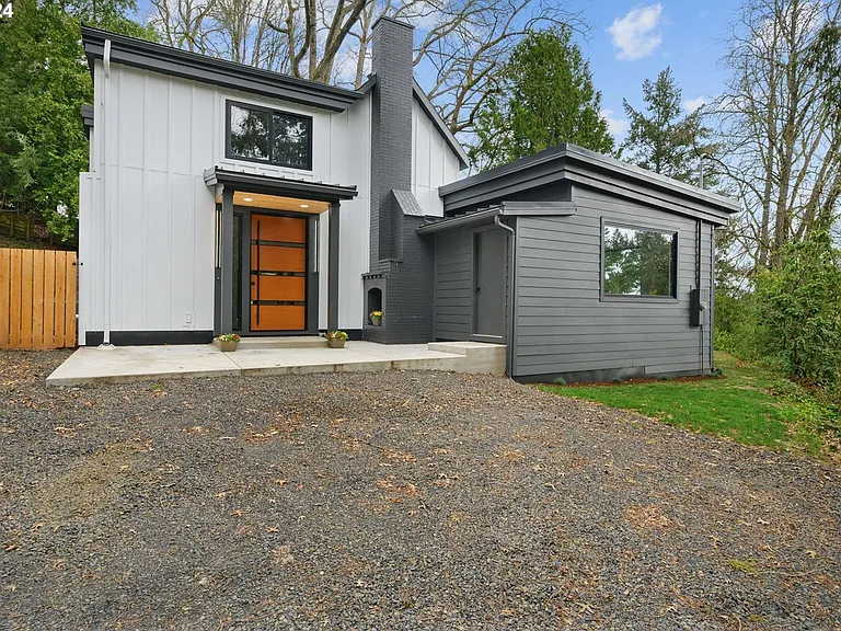 1403 SW Broadway Dr — Photo 43
