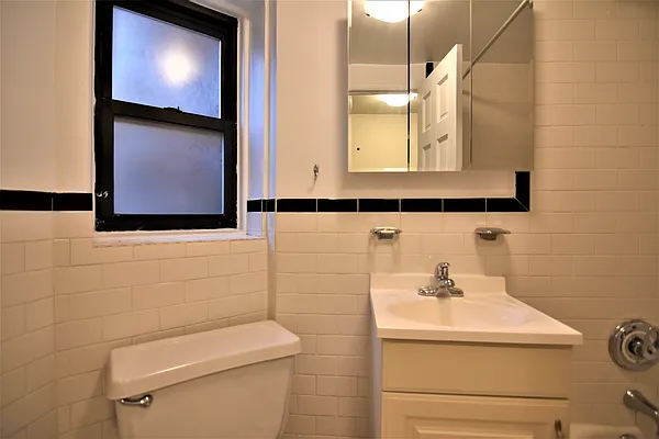 Rented by Buchbinder & Warren | media 4