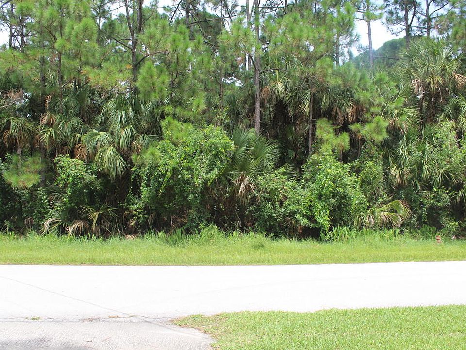 2nd image of 2850 Long Lake Dr