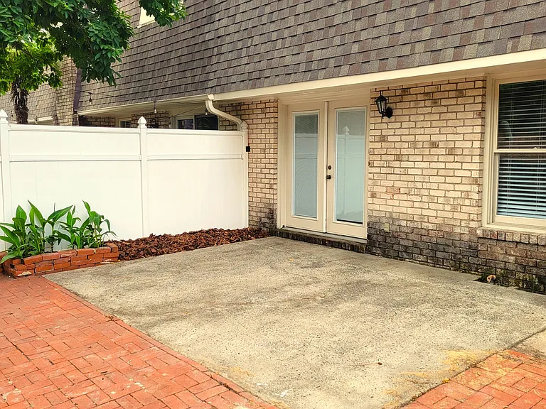 102 Wimbledon Dr — Photo 19
