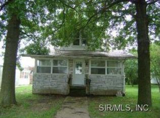 355 S 9th St, Wood River, IL