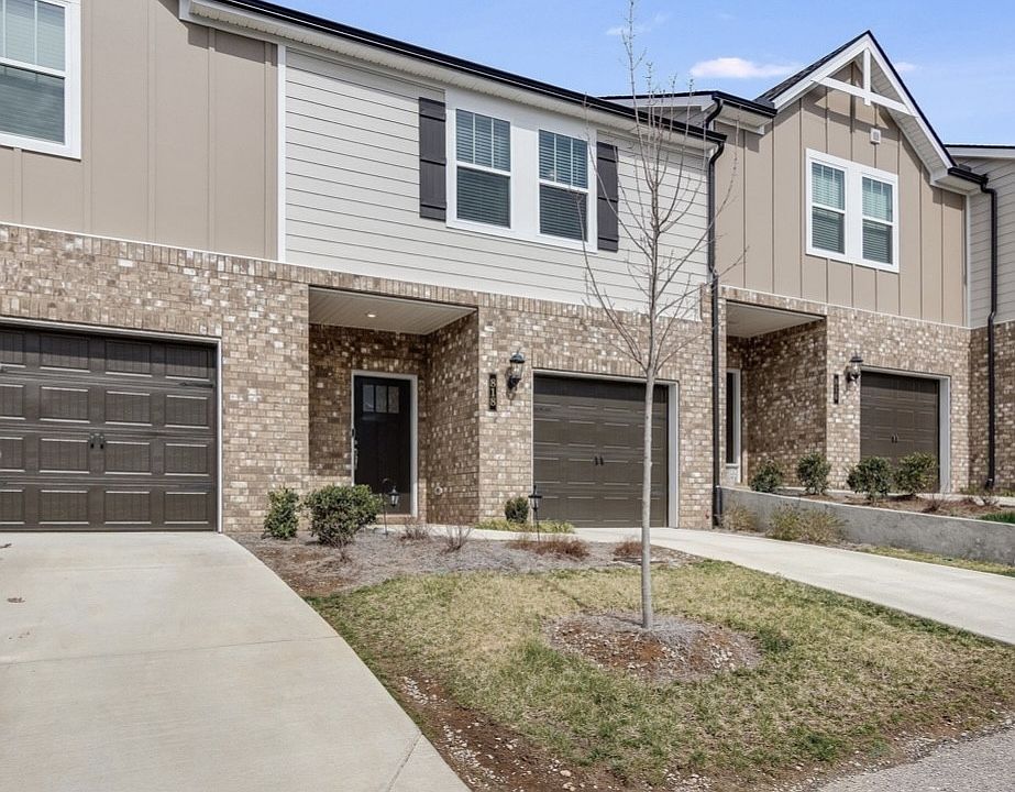 1st image of 818 Arrington Way