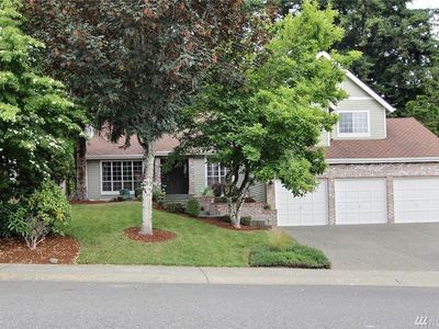 25612 Lake Wilderness Country Club Dr SE, Maple Valley, WA, 98038