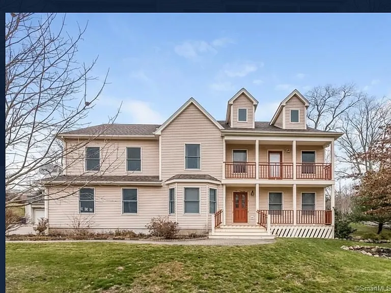 23 Giovanni Dr — Photo 1