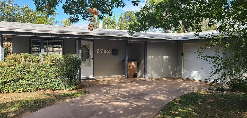 1st image of 2702 University Ave