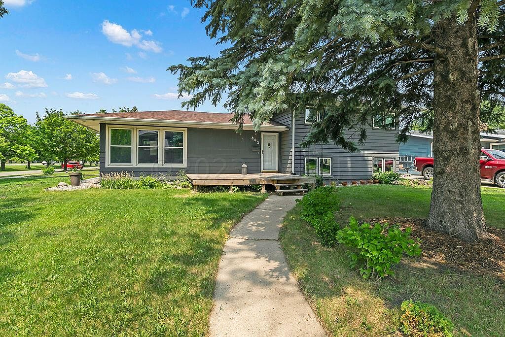 802 22nd Ave S, Moorhead, MN 56560 Zillow