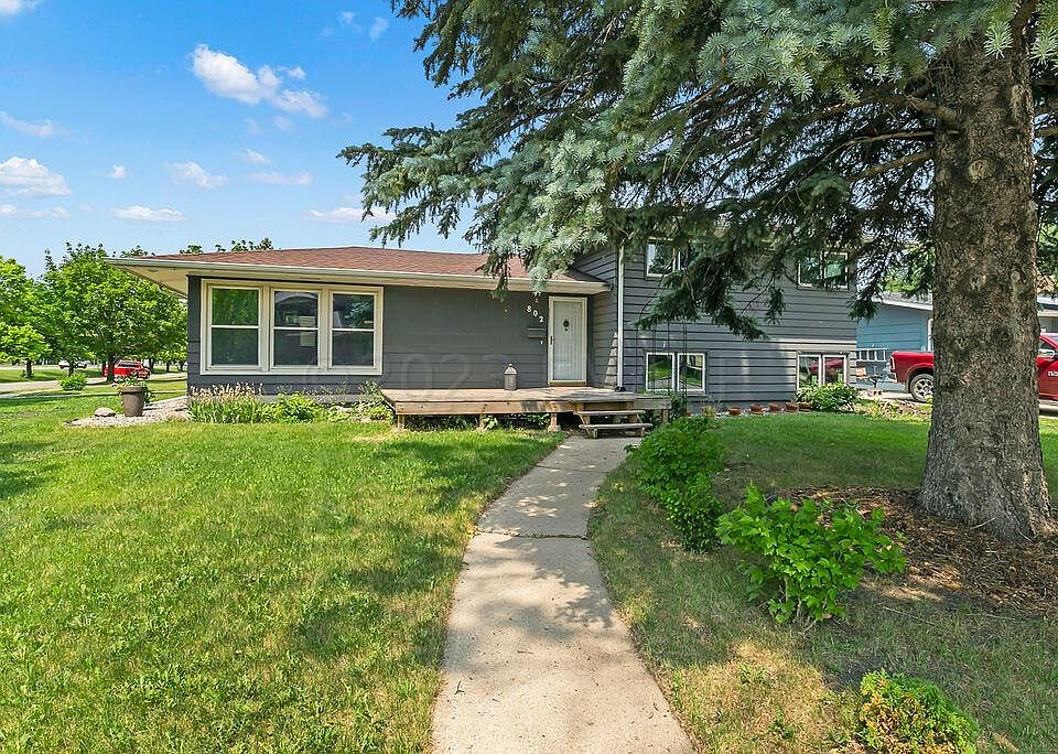 802 22nd Ave S, Moorhead, MN 56560 Zillow