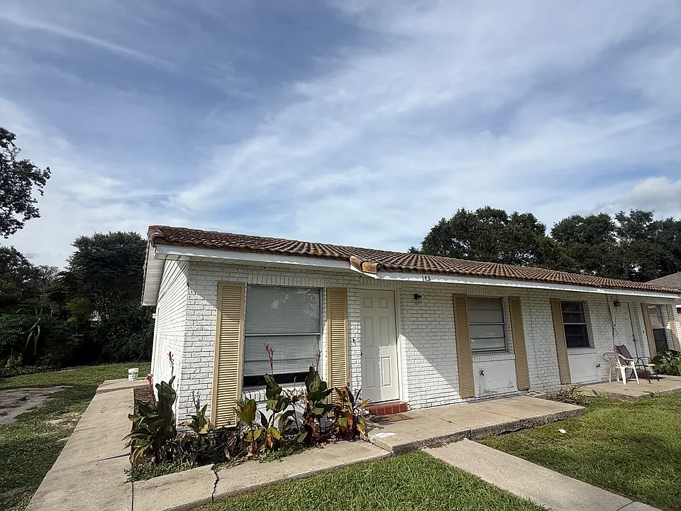 185 Davis Ave #185