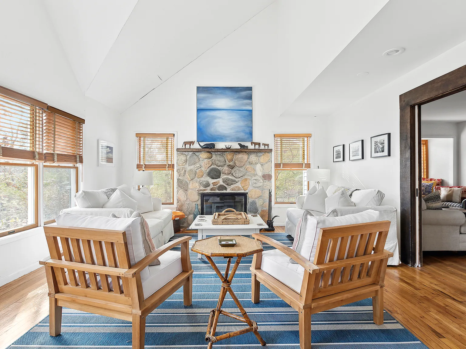 Centrally Located East Hampton 3 Bed 3 Bath Beach House — Photo 4