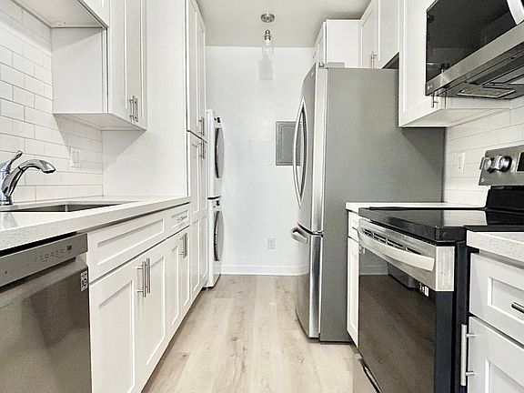 3rd image of 1849 S Bentley Ave #104