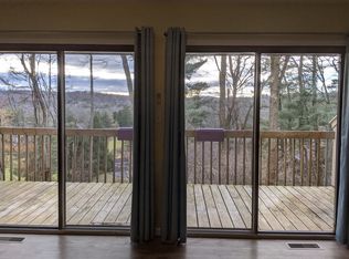 23 Pine Woods Ct, Reading, PA 19607