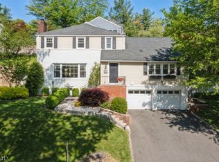 1 Undercliff Ter, West Orange, NJ 07052