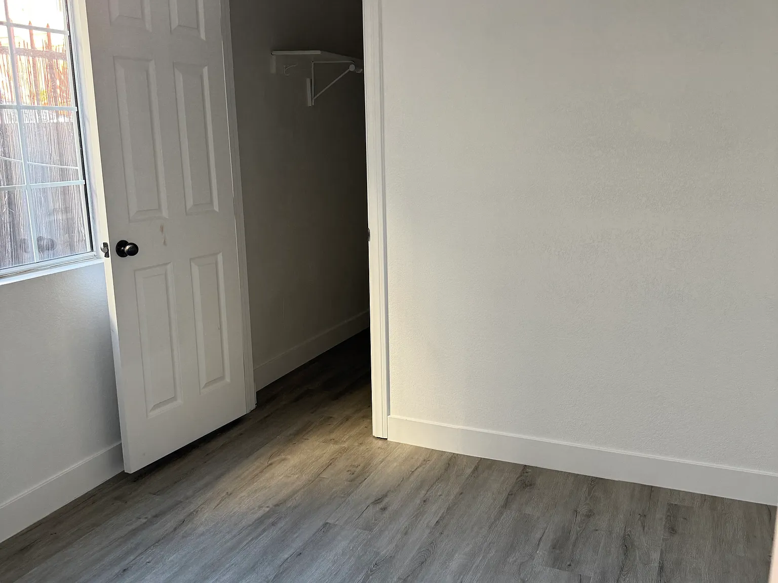 4114 1/2 City Terrace Dr — Photo 3