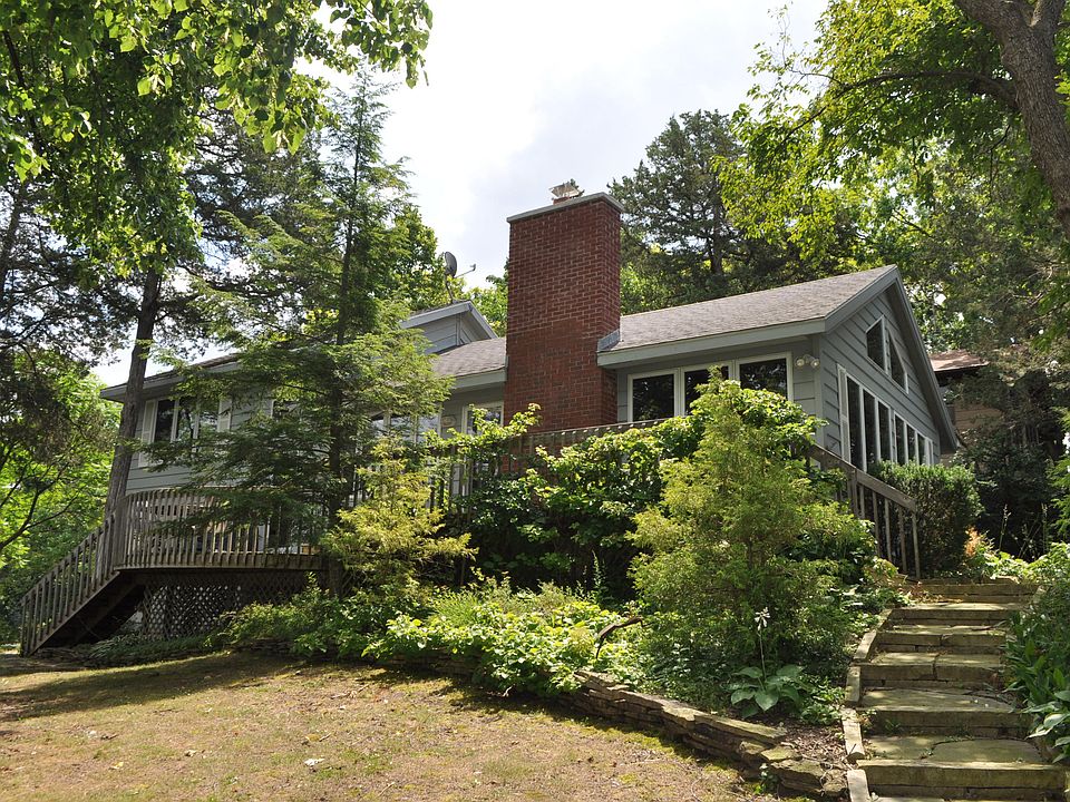 1st image of W4985 Oakwood Dr