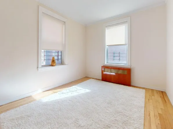 84-55 Daniels Street image 20 of 25